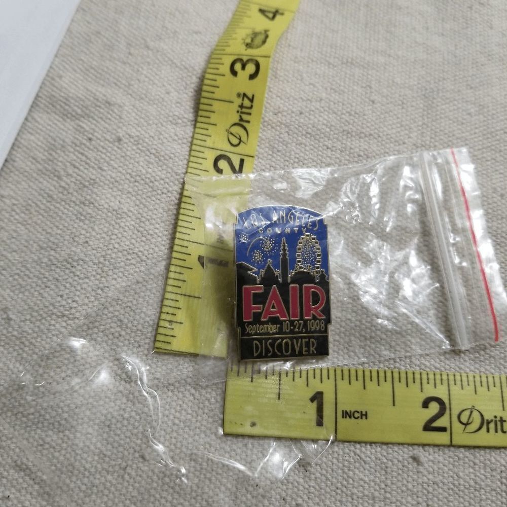 Los Angeles County Fair Discover 1998 vintage Lapel Pin 101